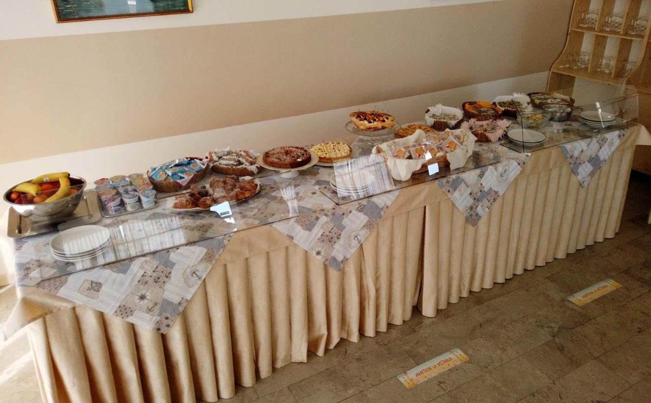 Hotel Dei Cesari 3*